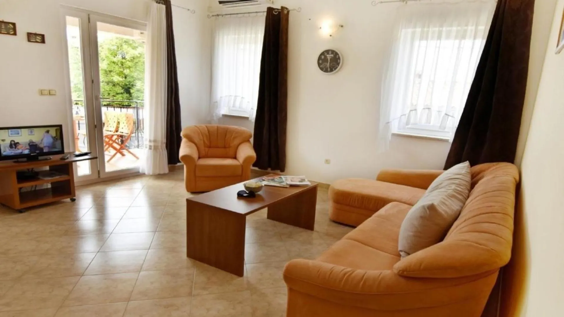 Klimatisierte Wohnung In Tar Mit Gemeinschaftlichem Pool, Grill Und Garten Porec 0*,