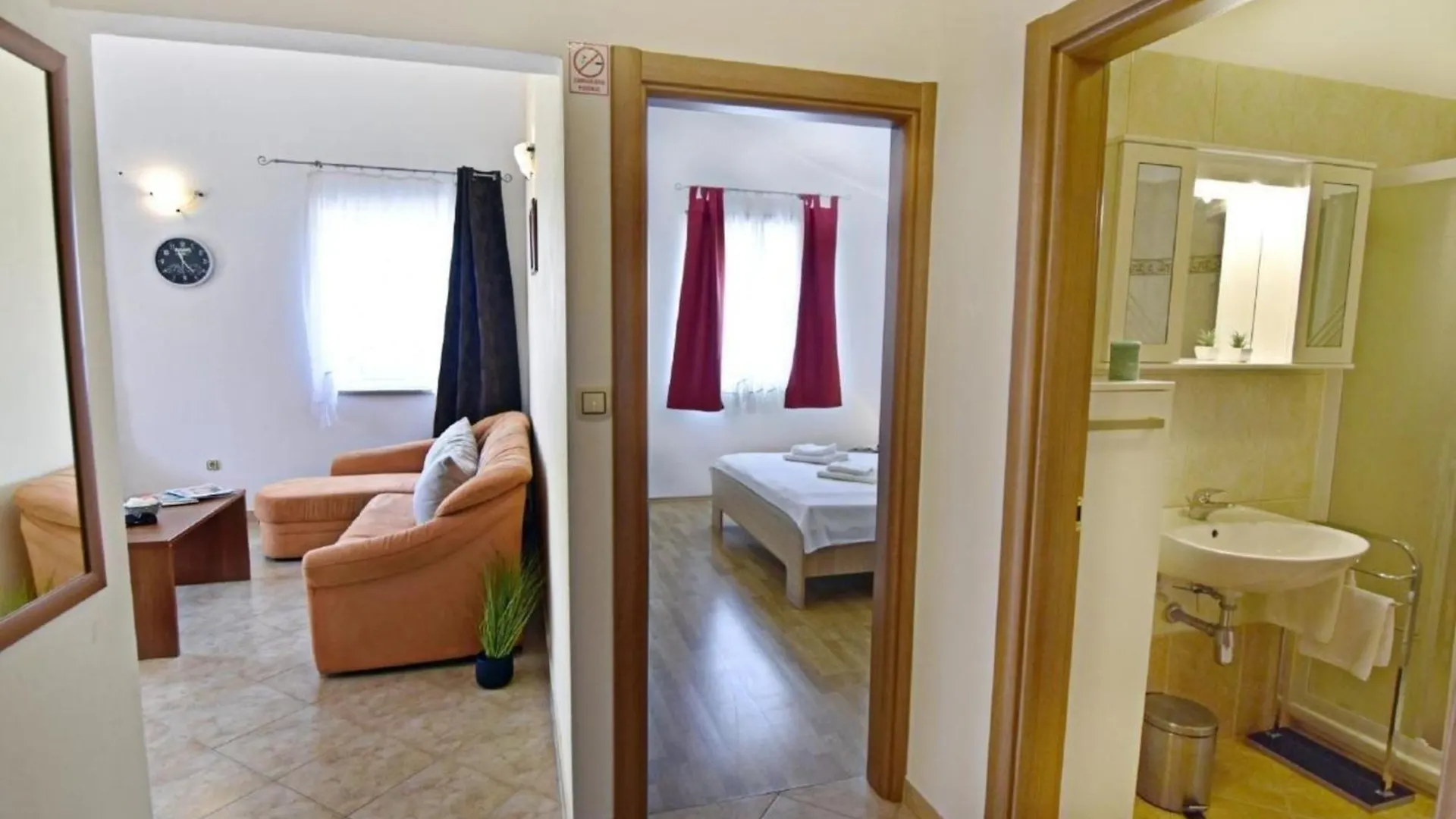 Klimatisierte Wohnung In Tar Mit Gemeinschaftlichem Pool, Grill Und Garten Porec 0*,  Croatia