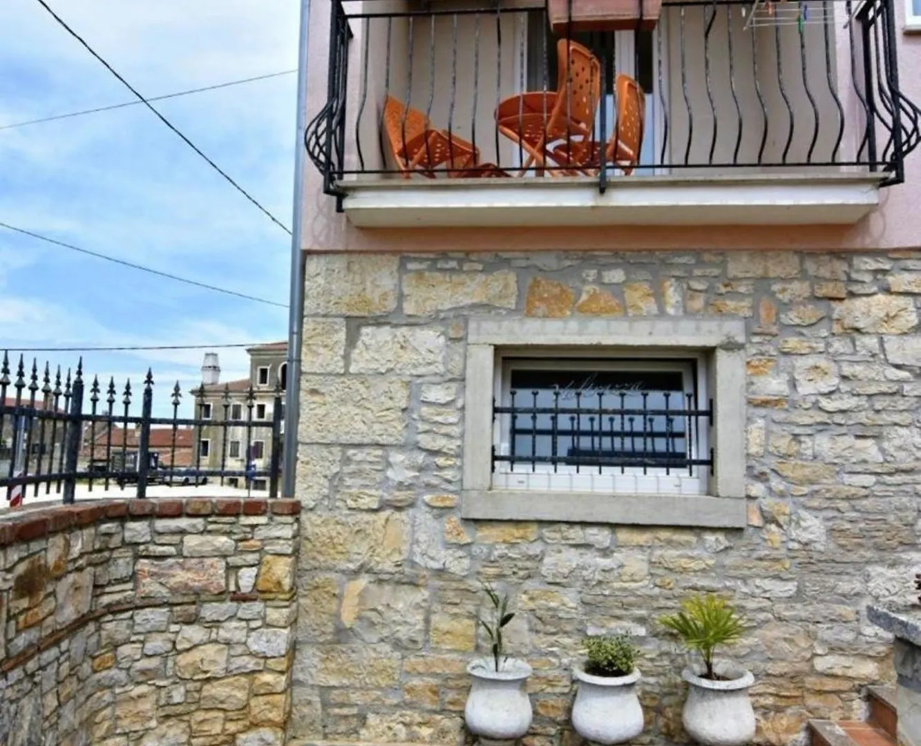 Apartment Klimatisierte Wohnung In Tar Mit Gemeinschaftlichem Pool, Grill Und Garten Porec